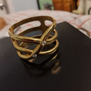 Gold bangle